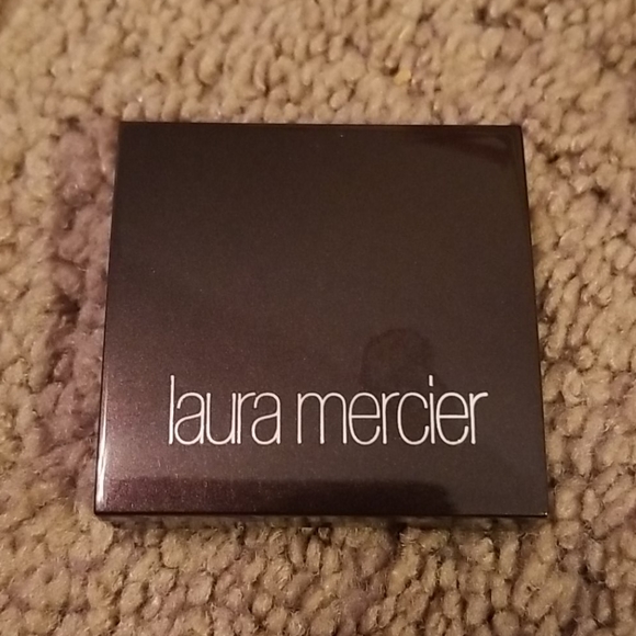 Laura Mercier eyeshadow - Picture 1 of 3